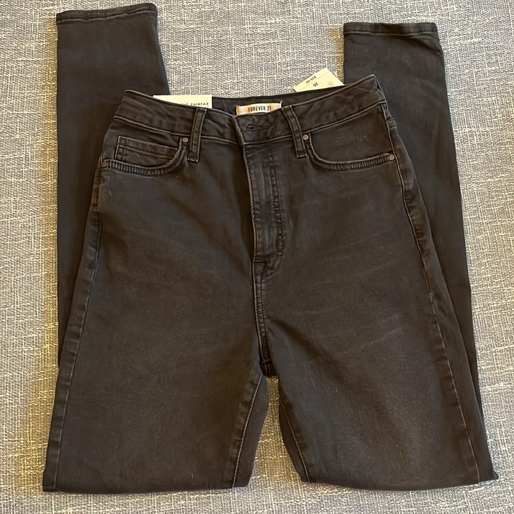 NWT Women’s Forever 21 high rise black jeans sz 26